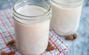 Tự làm sữa hạnh nhân cho bé yêu: Vừa dễ vừa lành 