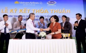 Vinamilk hợp tác với Vietnam Airlines đưa sản phẩm vươn tầm thế giới