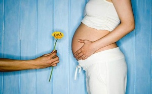 Bà bầu bổ sung DHA có lợi gì với thai nhi?