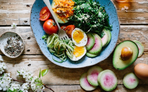 Infographic: Chế độ ăn cho người bị kháng insulin hay đái tháo đường