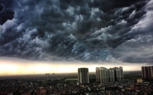 Bắc Bộ và Trung Bộ oi nóng, chiều tối có thể có mưa dông