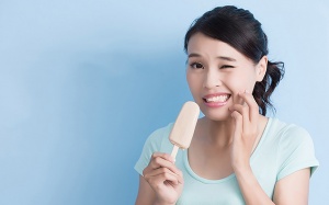 Cách sử dụng tinh dầu để xử lý răng nhạy cảm