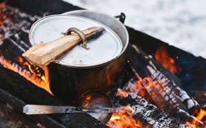 Nấu ăn bằng than đá, củi: Ngon cơm nhưng dễ chết