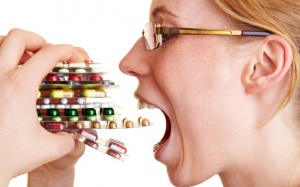 Ăn uống như thế nào khi đang dùng thuốc kháng sinh?