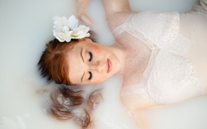 Chỉ dẫn tắm với sữa giúp làn da rạng rỡ, tươi trẻ