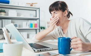 Thường xuyên buồn ngủ vào ban ngày: Dễ mắc bệnh Alzheimer