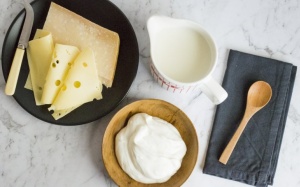 Uống bao nhiêu sữa, ăn bao nhiêu sữa chua mỗi ngày mới tốt cho tim mạch?
