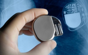 Điều trị rối loạn nhịp tim: Khi nào cần đặt máy khử rung tim?