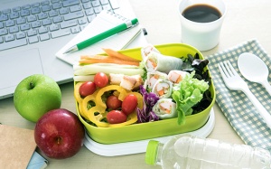 Dân văn phòng nên ăn uống thế nào để tăng năng suất làm việc?