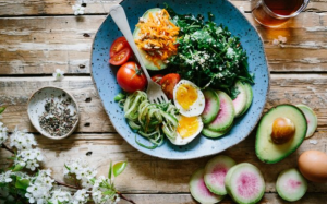 Keto và thuần chay: Chế độ ăn nào giúp giảm cân tốt hơn?