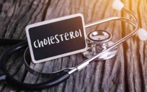 Người bị cholesterol cao nên kiêng ăn gì?