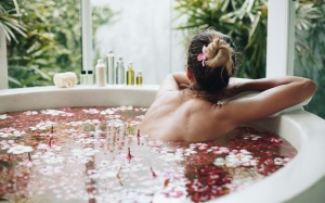 5 loại hoa có tác dụng làm đẹp bất ngờ