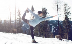 Phòng bệnh mùa Đông chỉ với 5 động tác yoga đơn giản mỗi ngày