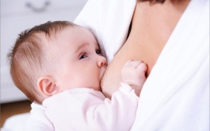 5 biện pháp tự nhiên giúp tăng lượng sữa mẹ 