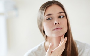 Da khô vào mùa Đông nên ăn uống như thế nào?