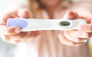 Dấu hiệu sảy thai sớm sau khi thực hiện IVF và IUI