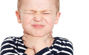 Đau họng, ho và sổ mũi dùng kháng sinh ngay: Sai lầm nghiêm trọng!