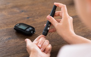 Tại sao người bệnh đái tháo đường phải đo đường huyết thường xuyên?