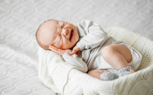Khóc có tốt cho trẻ sơ sinh không?