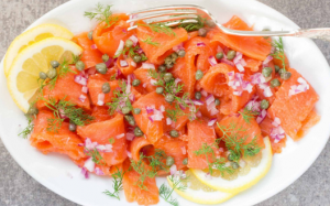 Tiệc Năm mới với cá hồi muối: Nhẹ bụng mà vẫn sang chảnh