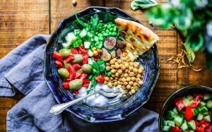 Tại sao bạn nên chuyển sang chế độ ăn nền thực vật?