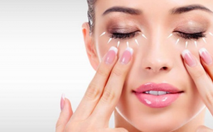 Phụ nữ trung niên phải làm sao để ngăn ngừa nếp nhăn, nám sạm?