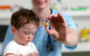 Trẻ bị dị ứng trứng có nên tiêm vaccine MMR? 