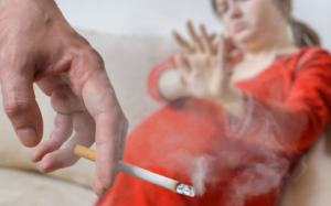 Những điều đáng sợ mà khói thuốc lá gây ra với bà bầu và thai nhi