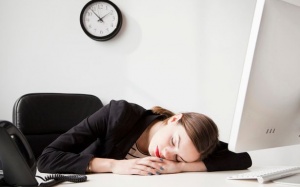 Thường xuyên buồn ngủ vào ban ngày: Coi chừng mắc bệnh Alzheimer!