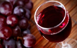 Uống rượu vang đỏ vào dịp Tết vì những lợi ích này!