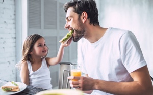 Người đái tháo đường ăn gì để ổn định đường huyết sau Tết?