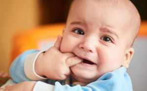 Sốt mọc răng ở trẻ: Nguyên nhân và cách khắc phục