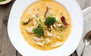 Súp gà nước cốt dừa kiểu Thái Lan: Món ngon tốt cho cả thể chất lẫn tâm hồn