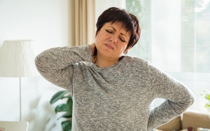 8 cách giảm đau nhức cơ bắp tự nhiên, không cần dùng thuốc