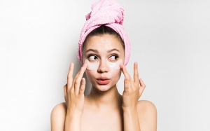 Những cách giảm quầng thâm mắt bạn có thể áp dụng tại nhà