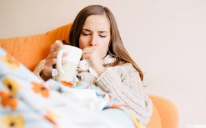 8 thói quen xấu khiến triệu chứng cảm lạnh thêm nghiêm trọng 