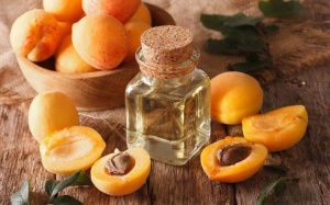 5 lợi ích đã được chứng minh của dầu quả mơ đối với làn da