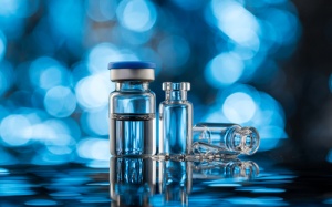 FDA lần đầu cho phép một loại thuốc miễn dịch điều trị ung thư vú