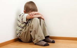 Trẻ bị tự kỷ nên ăn uống như thế nào?