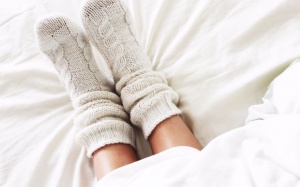 Tại sao bạn nên đi tất khi đi ngủ?