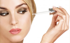 Tự làm serum vitamin C tại nhà: Tiết kiệm lại an toàn 