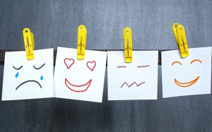 Tử vi thứ Sáu (19/4/2019): Xử Nữ không nên để cảm xúc lấn át lý trí