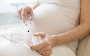 Có thể cai thuốc lá khi đang mang bầu?