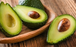 Tại sao phải ăn bơ?