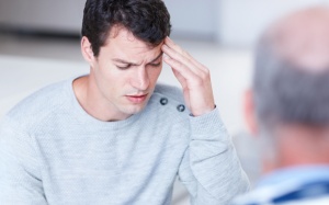 Đột nhiên đau đầu dữ dội, choáng váng có phải đột quỵ không?