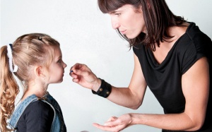 Khi nào cha mẹ nên cho trẻ sử dụng kháng sinh? 