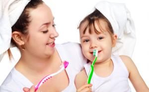 Bé đánh răng hàng ngày mà vẫn bị sâu răng: Nguyên nhân nào? 