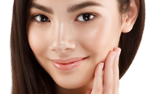 Da nhờn mùa Hè: 9 mẹo kiểm soát dầu thừa 