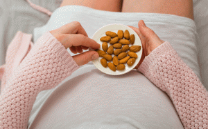 Tăng IQ cho trẻ ngay từ trong bụng mẹ: Đơn giản chỉ cần ăn hạt