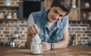 Tử vi thứ Bảy (11/5/2019): Cự Giải, hãy học cách tiêu tiền khôn ngoan